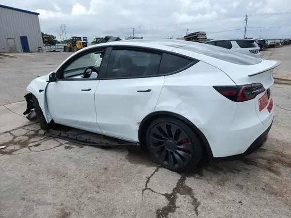 7SAYGDEF9RA320712 2024 TESLA MODEL Y - Image 2