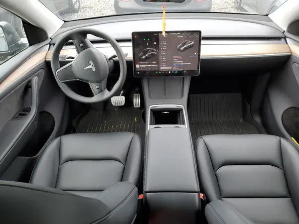 7SAYGDEF9RA322718 2024 TESLA MODEL Y - Image 8