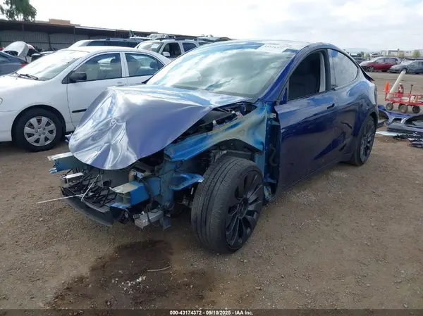 7SAYGDEF9RF021756 2024 TESLA MODEL Y - Image 2