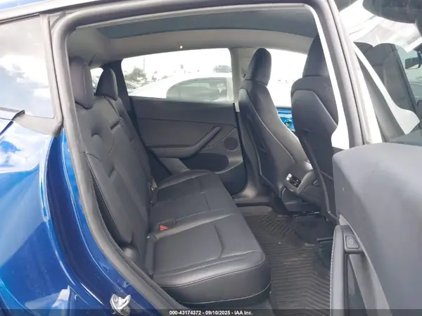 7SAYGDEF9RF021756 2024 TESLA MODEL Y - Image 8