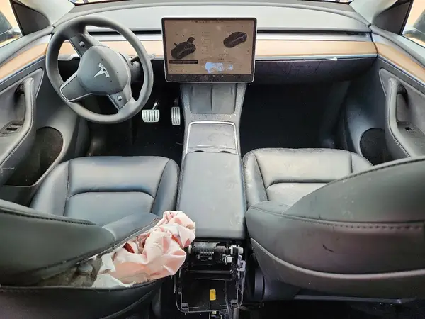7SAYGDEF9RF042073 2024 TESLA MODEL Y - Image 8