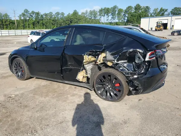 7SAYGDEF9RF042526 2024 TESLA MODEL Y - Image 2
