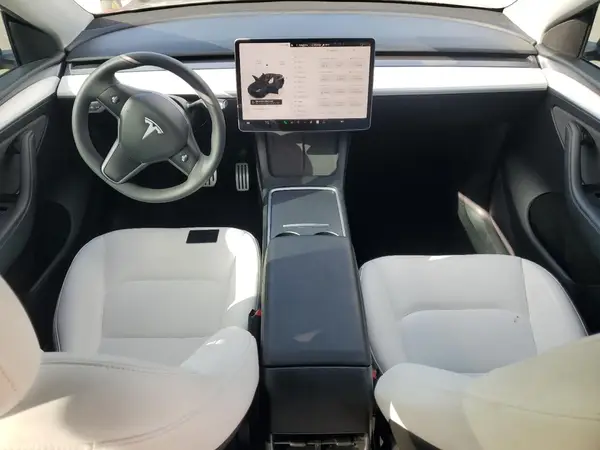 7SAYGDEF9RF042526 2024 TESLA MODEL Y - Image 8