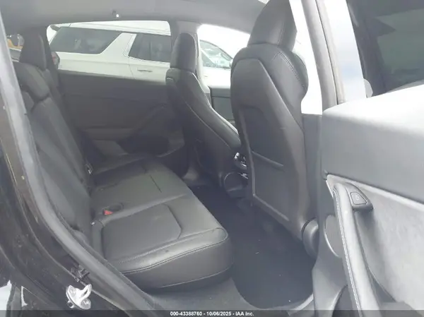 7SAYGDEF9RF046589 2024 TESLA MODEL Y - Image 8