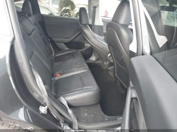 7SAYGDEF9RF050481 2024 TESLA MODEL Y - Image 8