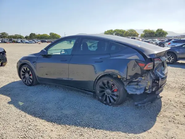 7SAYGDEF9RF050786 2024 TESLA MODEL Y - Image 2