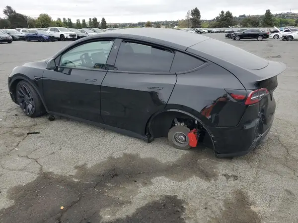 7SAYGDEF9RF053333 2024 TESLA MODEL Y - Image 2