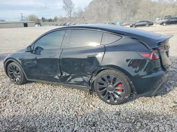 7SAYGDEF9RF054014 2024 TESLA MODEL Y - Image 2