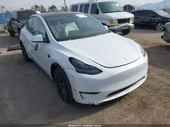 7SAYGDEF9RF061075 2024 TESLA MODEL Y