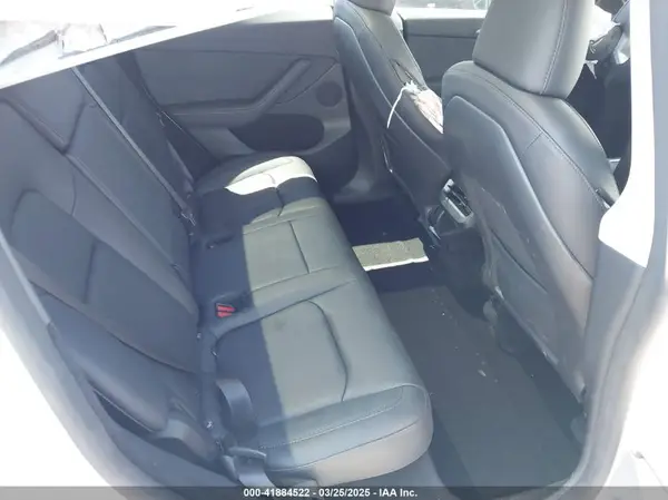 7SAYGDEF9RF062033 2024 TESLA MODEL Y - Image 8