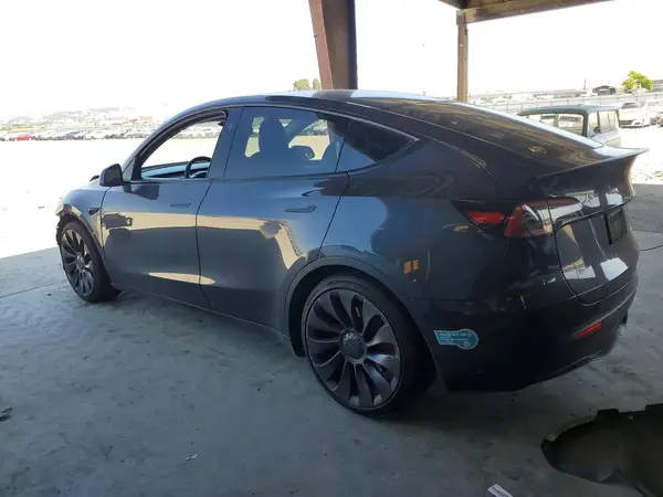 7SAYGDEF9RF071718 2024 TESLA MODEL Y - Image 2