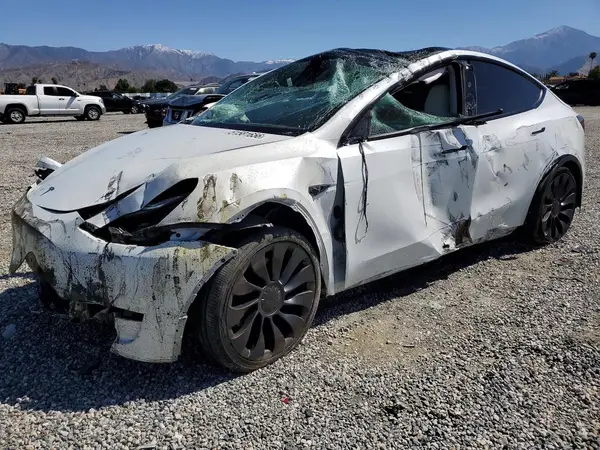 7SAYGDEF9RF072254 2024 TESLA MODEL Y - Image 1