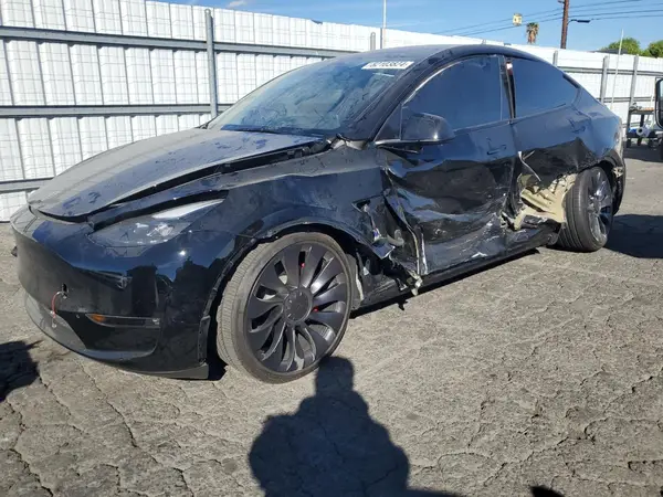 7SAYGDEF9RF130637 2024 TESLA MODEL Y - Image 1