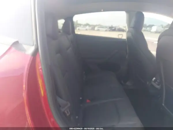 7SAYGDEF9SA341176 2025 TESLA MODEL Y - Image 8