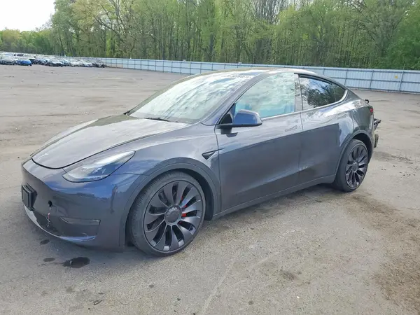 7SAYGDEF9SA345664 2025 TESLA MODEL Y - Image 1