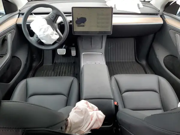 7SAYGDEF9SA359774 2025 TESLA MODEL Y - Image 8