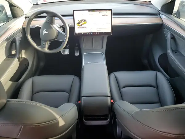 7SAYGDEF9SF218903 2025 TESLA MODEL Y - Image 8