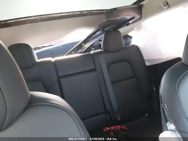 7SAYGDEF9SF218920 2025 TESLA MODEL Y - Image 8