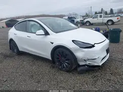 7SAYGDEF9SF263324 2025 TESLA MODEL Y