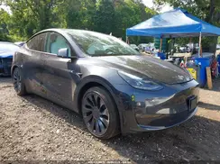 7SAYGDEF9SF305944 2025 TESLA MODEL Y