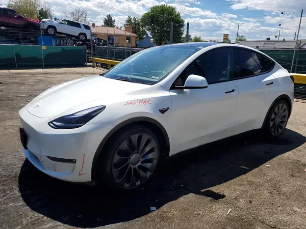 7SAYGDEF9SF310402 2025 TESLA MODEL Y - Image 1