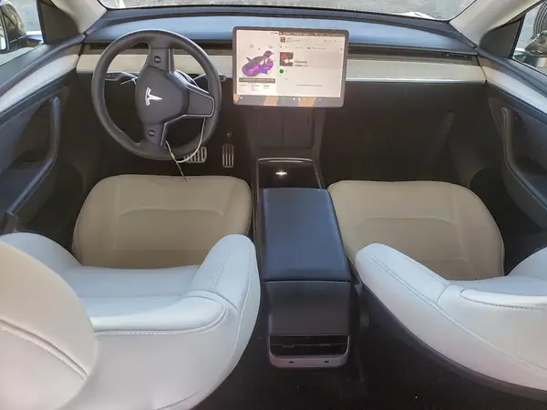7SAYGDEF9SF312005 2025 TESLA MODEL Y - Image 8