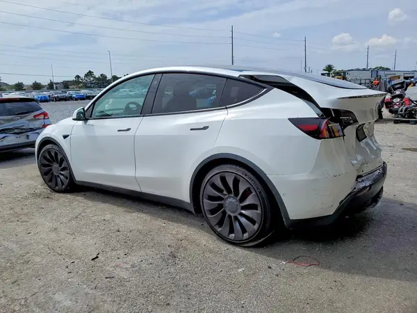 7SAYGDEFXNF312387 2022 TESLA MODEL Y - Image 2