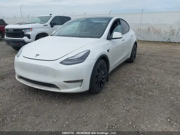 7SAYGDEFXNF328816 2022 TESLA MODEL Y - Image 2
