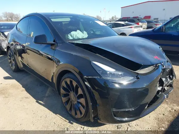 7SAYGDEFXNF330193 2022 TESLA MODEL Y - Image 1