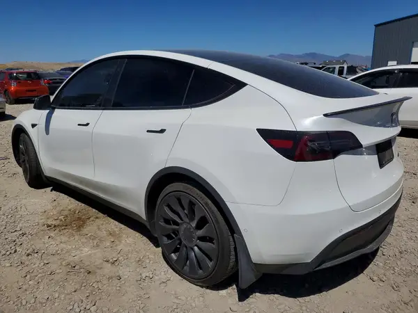7SAYGDEFXNF336530 2022 TESLA MODEL Y - Image 2