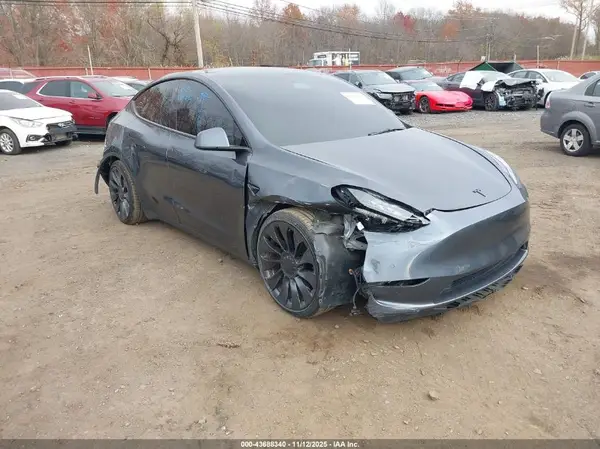 7SAYGDEFXNF336964 2022 TESLA MODEL Y - Image 1