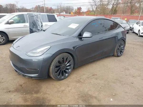 7SAYGDEFXNF336964 2022 TESLA MODEL Y - Image 2