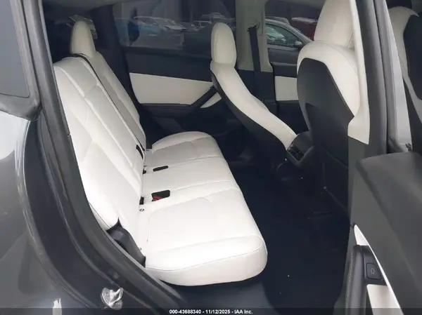 7SAYGDEFXNF336964 2022 TESLA MODEL Y - Image 8