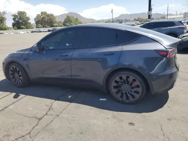 7SAYGDEFXNF337046 2022 TESLA MODEL Y - Image 2