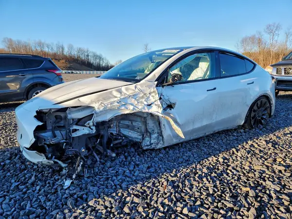 7SAYGDEFXNF337449 2022 TESLA MODEL Y - Image 1