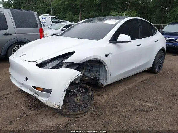 7SAYGDEFXNF376882 2022 TESLA MODEL Y - Image 2