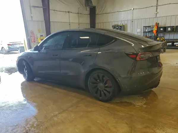 7SAYGDEFXNF383587 2022 TESLA MODEL Y - Image 2
