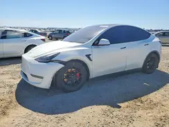 7SAYGDEFXNF389003 2022 TESLA MODEL Y