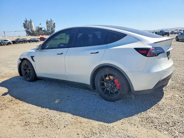 7SAYGDEFXNF389003 2022 TESLA MODEL Y - Image 2