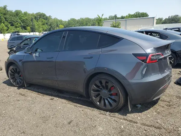 7SAYGDEFXNF400288 2022 TESLA MODEL Y - Image 1