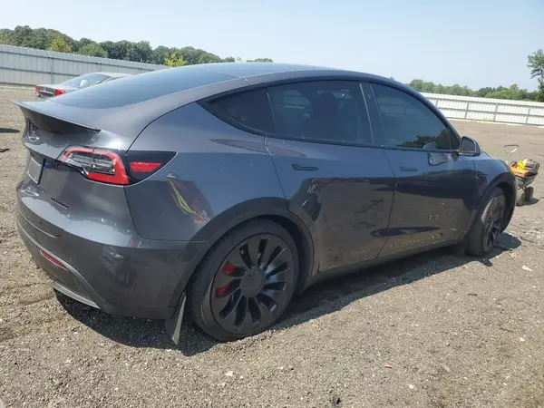 7SAYGDEFXNF400288 2022 TESLA MODEL Y - Image 2