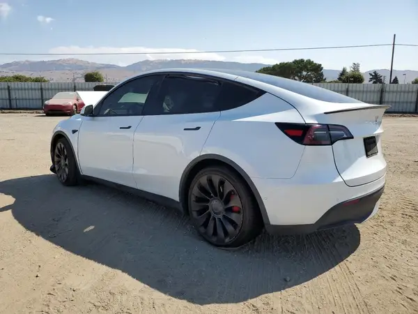 7SAYGDEFXNF406995 2022 TESLA MODEL Y - Image 2