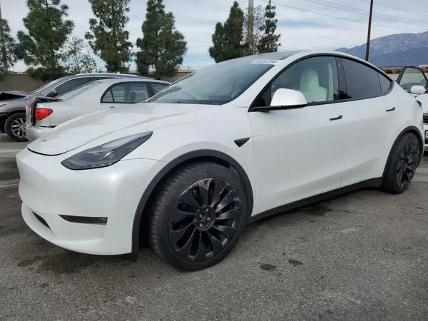 7SAYGDEFXNF407631 2022 TESLA MODEL Y - Image 1