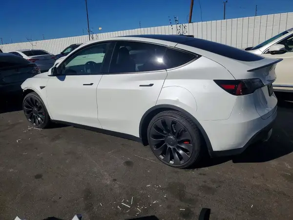 7SAYGDEFXNF409931 2022 TESLA MODEL Y - Image 2