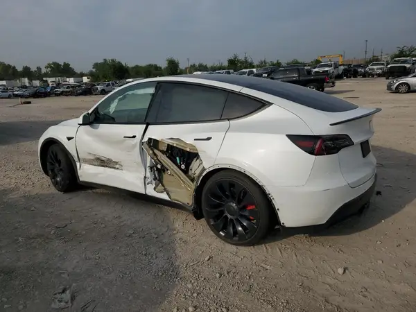 7SAYGDEFXNF452780 2022 TESLA MODEL Y - Image 2