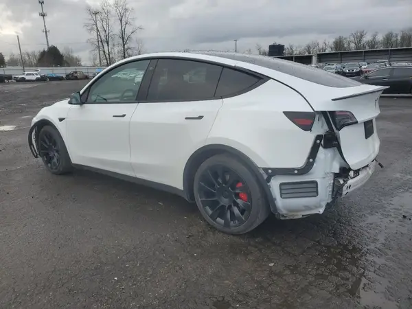 7SAYGDEFXNF455517 2022 TESLA MODEL Y - Image 2