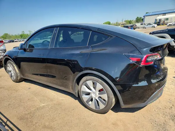 7SAYGDEFXNF460068 2022 TESLA MODEL Y - Image 2