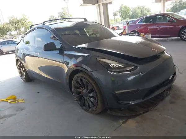 7SAYGDEFXNF460460 2022 TESLA MODEL Y - Image 1