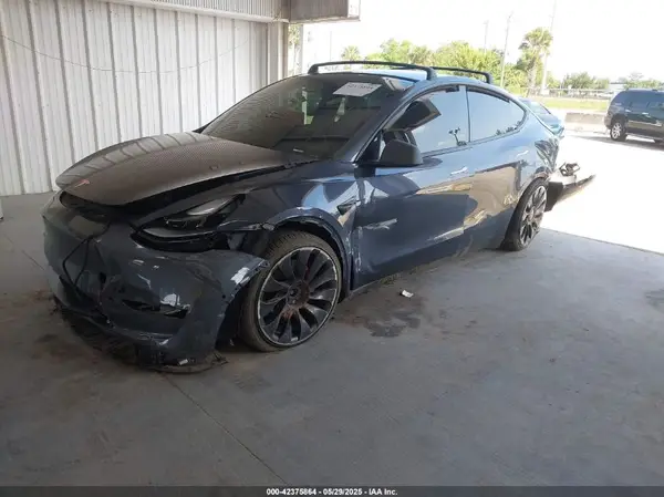 7SAYGDEFXNF460460 2022 TESLA MODEL Y - Image 2