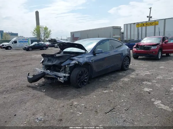 7SAYGDEFXNF462693 2022 TESLA MODEL Y - Image 2